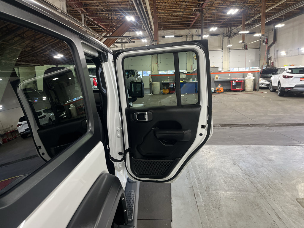 Used 2022 Jeep Wrangler Unlimited Sport AWD/4WD image 26