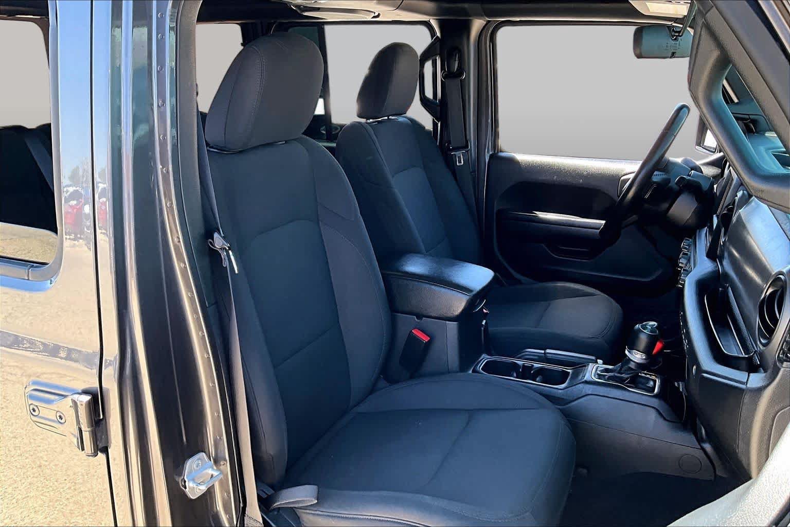 Used 2022 Jeep Wrangler Unlimited Sport AWD/4WD image 9