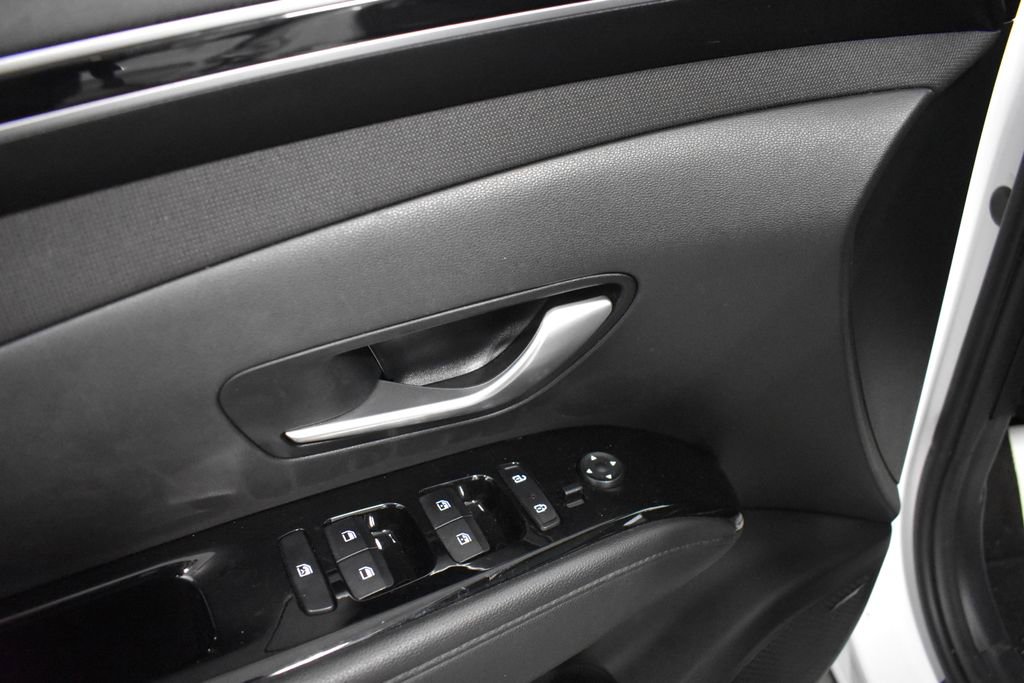 Used 2023 Hyundai Tucson Limited image 15