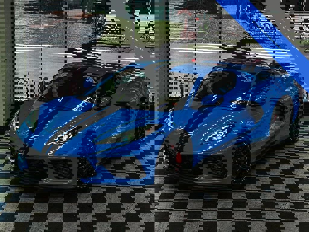 Used 2020 Chevrolet Corvette Stingray Preferred Cpe w/ 2LT Preferred Equipment Group image 19