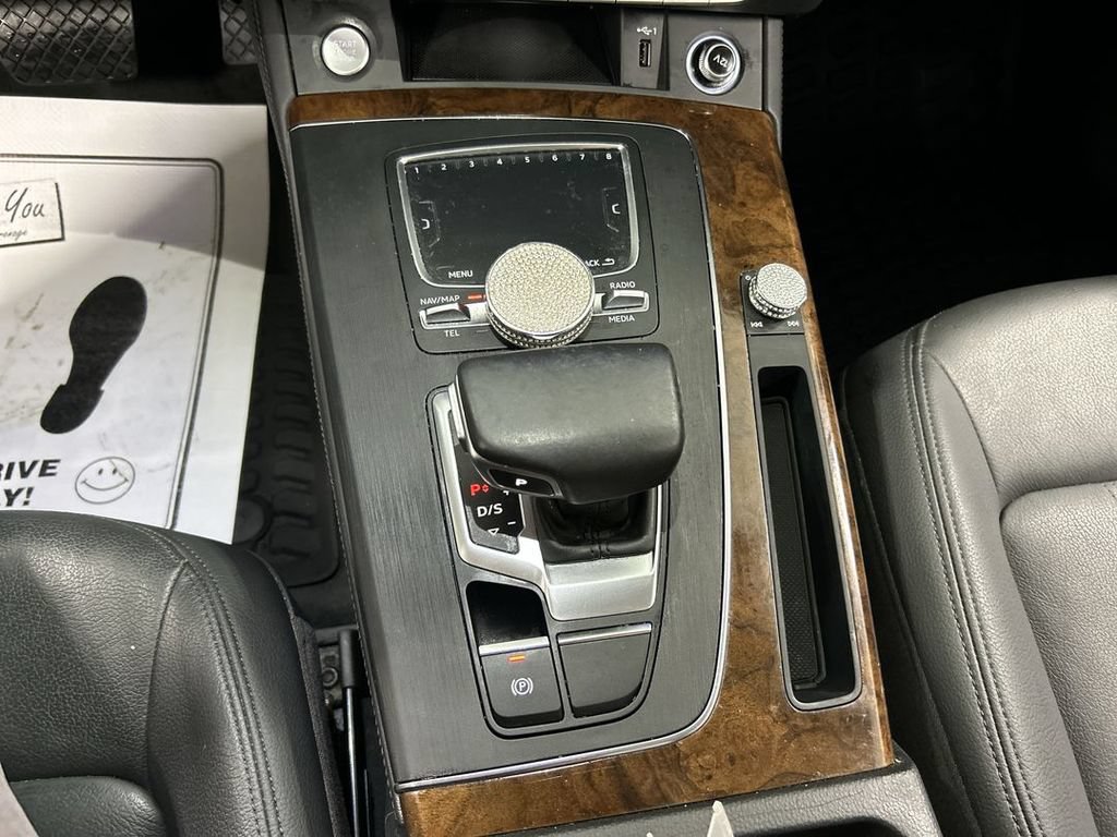 Used 2020 Audi Q5 e Prestige w/ Prestige Package AWD/4WD image 18