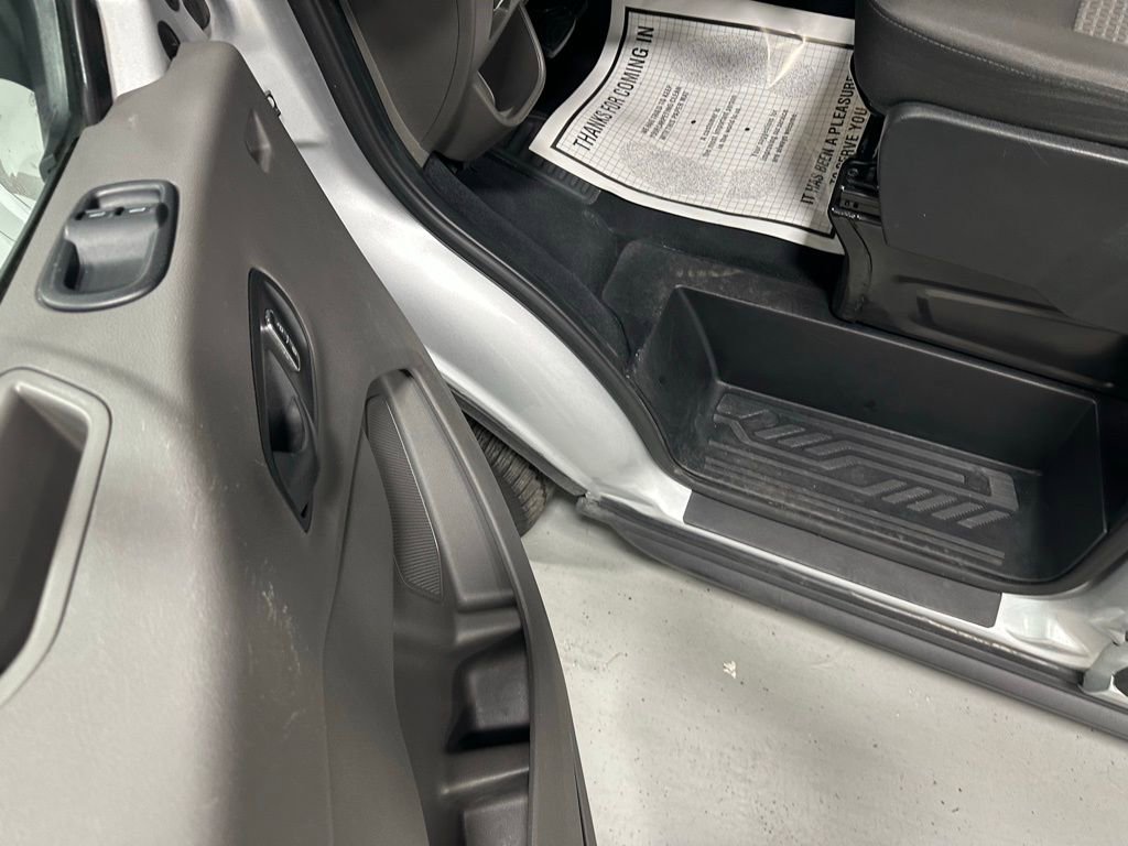 Used 2025 Ford Transit 350 XLT image 9