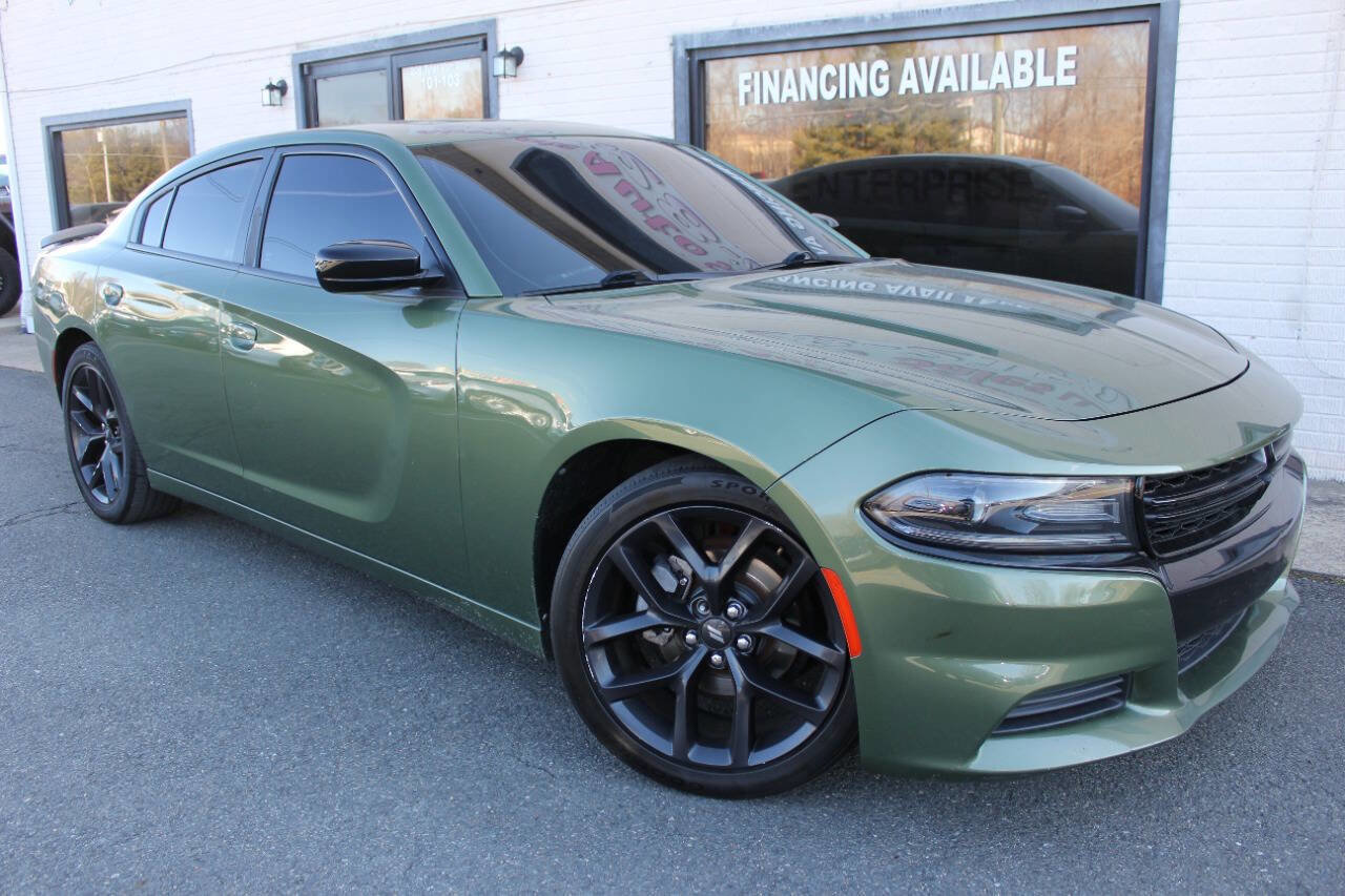 Used 2021 Dodge Charger SXT w/ Blacktop Package image 9