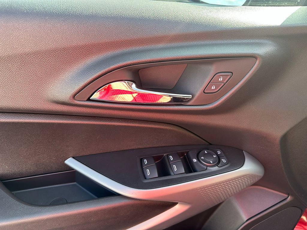 Used 2024 Chevrolet Trax LS w/ Driver Confidence Package FWD image 15