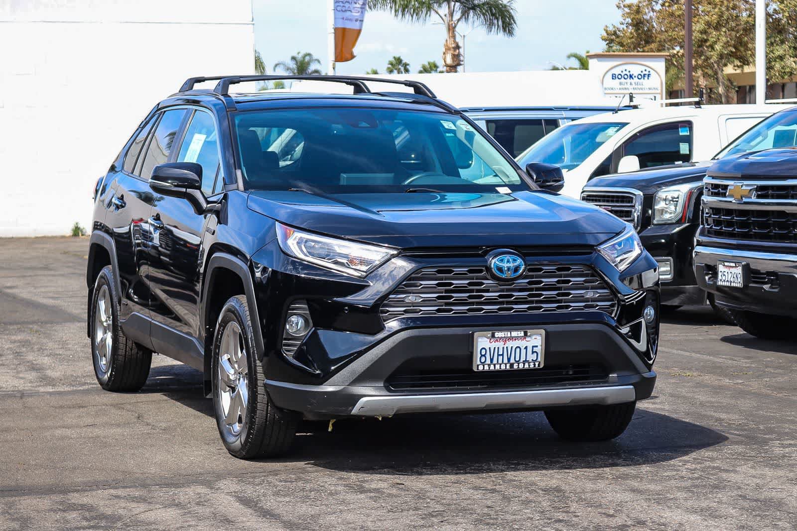 Used 2021 Toyota RAV4 Limited AWD/4WD image 3