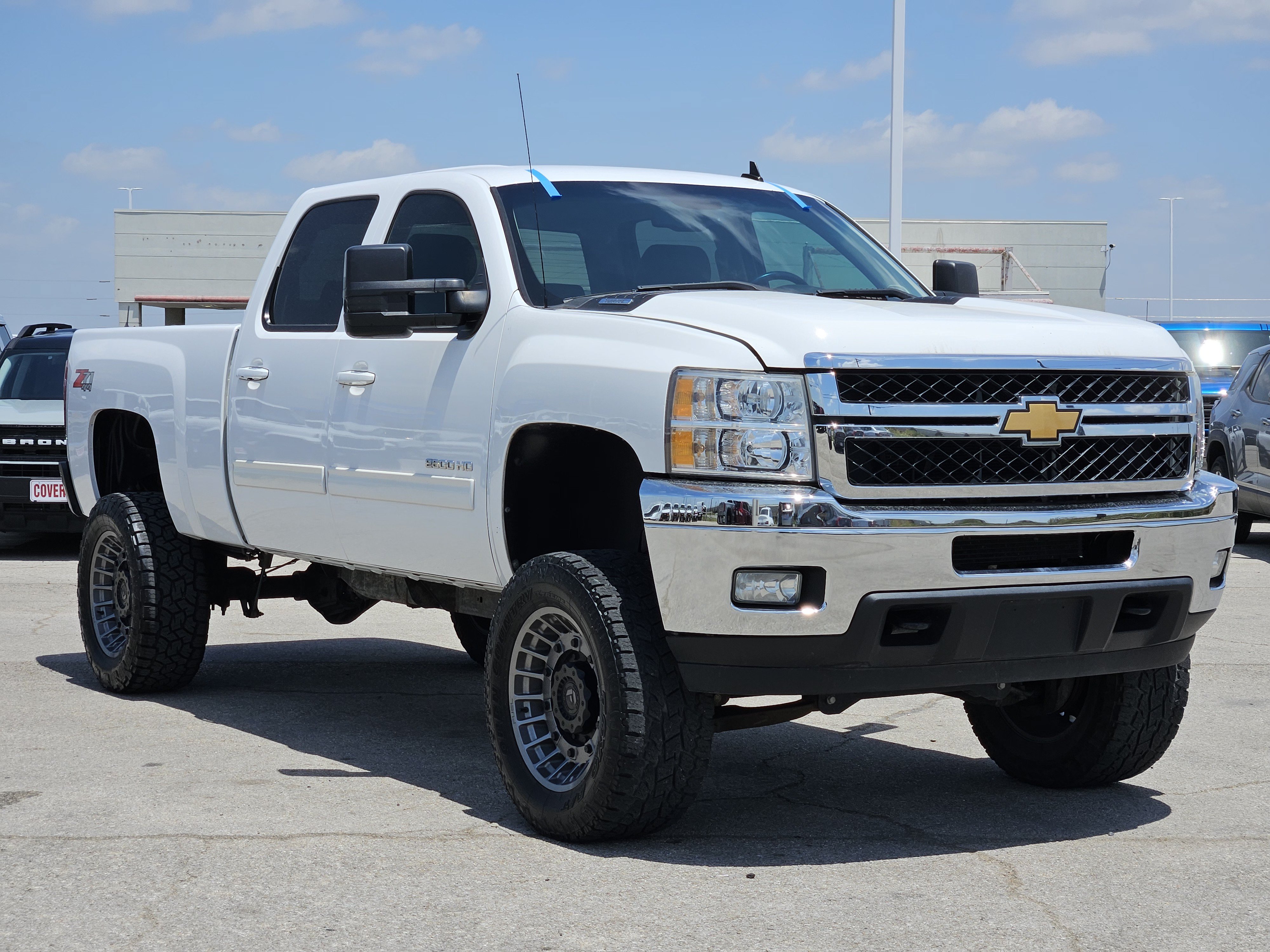 Used 2014 Chevrolet Silverado 2500 LTZ w/ LTZ Plus Package AWD/4WD image 3
