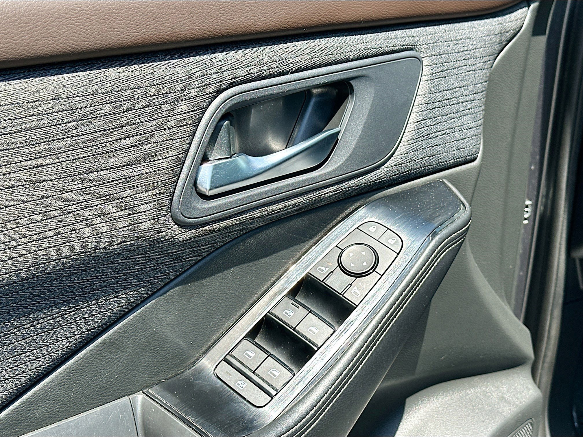 Certified 2023 Nissan Rogue SV image 17