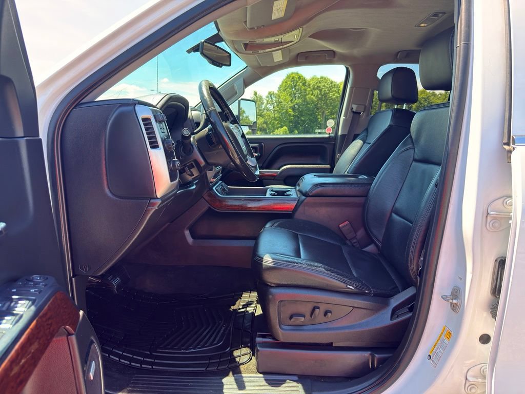 Used 2016 GMC Sierra 2500 SLT w/ Suspension Package, Off-Road AWD/4WD image 2