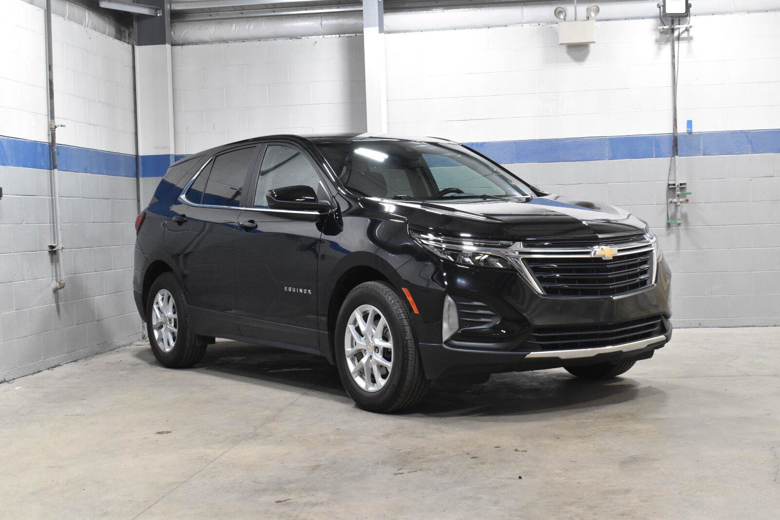 Used 2024 Chevrolet Equinox LT w/ LPO, Floor Liner Package FWD image 28