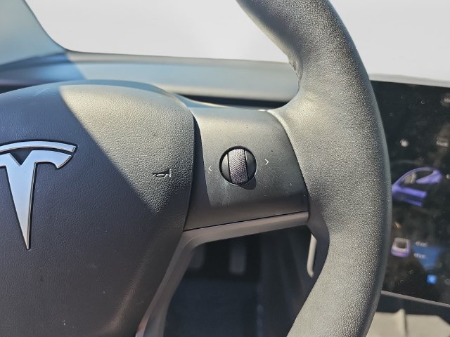 Used 2022 Tesla Model 3 Long Range AWD/4WD image 18