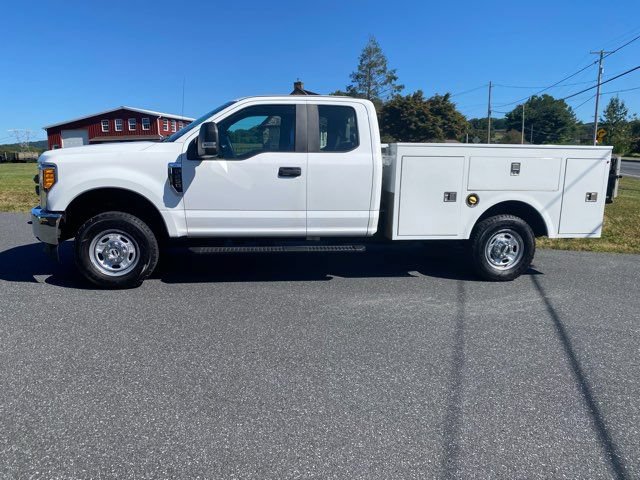Used 2017 Ford F250 XL w/ Power Equipment Group AWD/4WD image 2