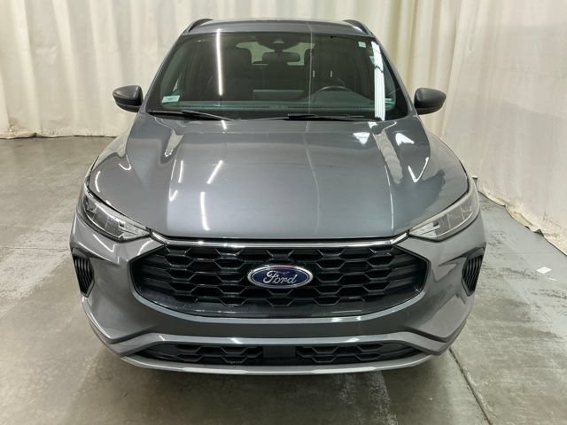 Used 2024 Ford Escape ST-Line w/ Tech Pack #1 FWD image 8