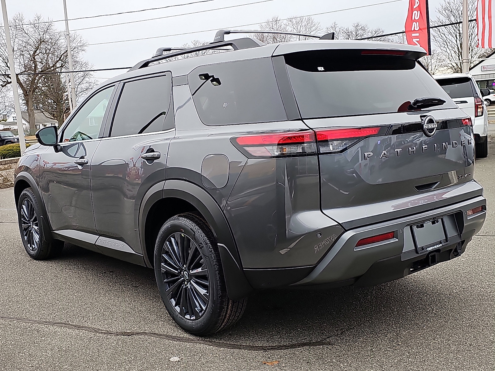 New 2026 Nissan Pathfinder SL w/ SL Premium Package image 3