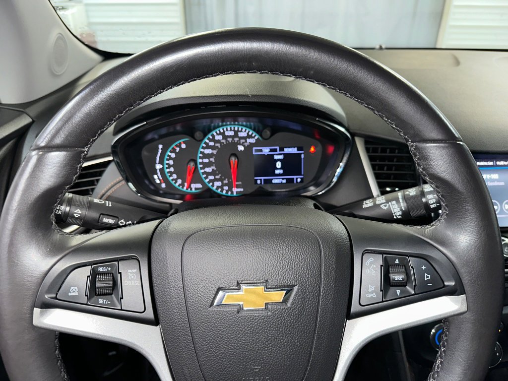 Used 2020 Chevrolet Trax LT w/ Driver Confidence Package image 9