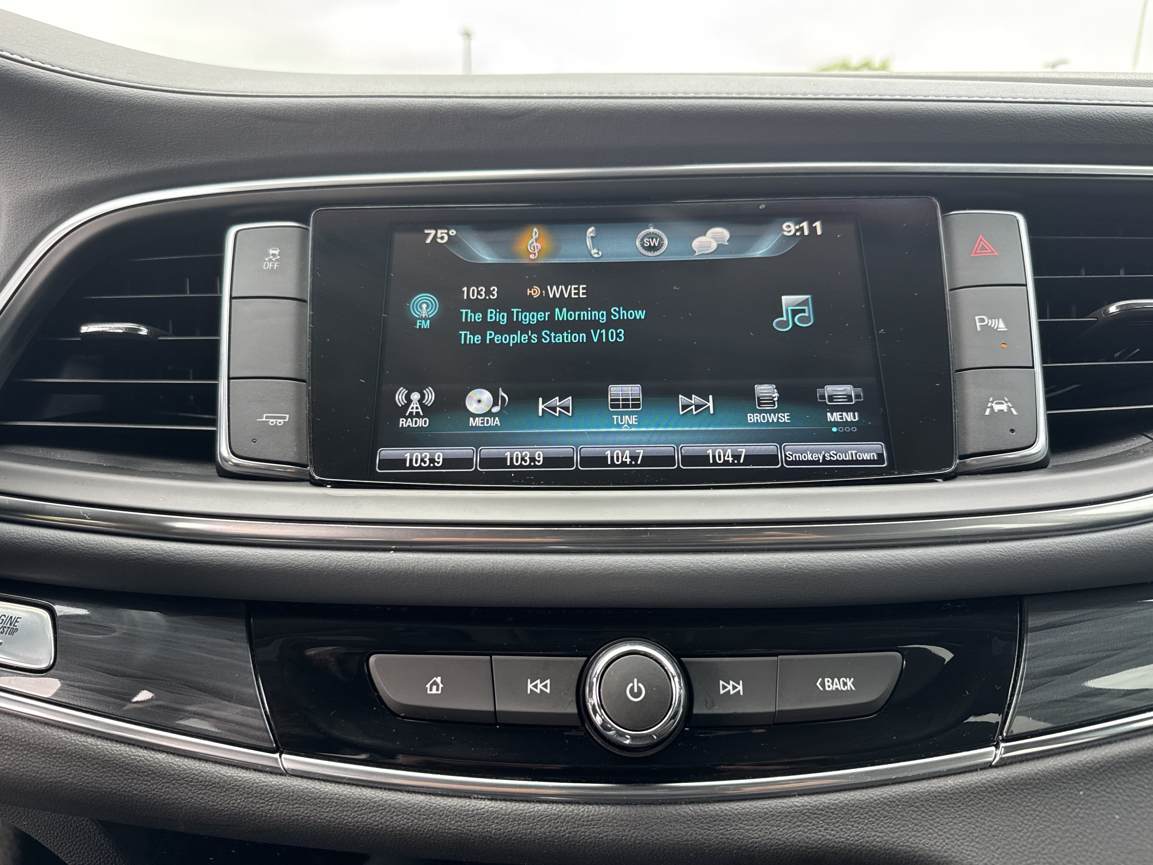 Used 2018 Buick Enclave Premium w/ Experience Buick Package FWD image 23