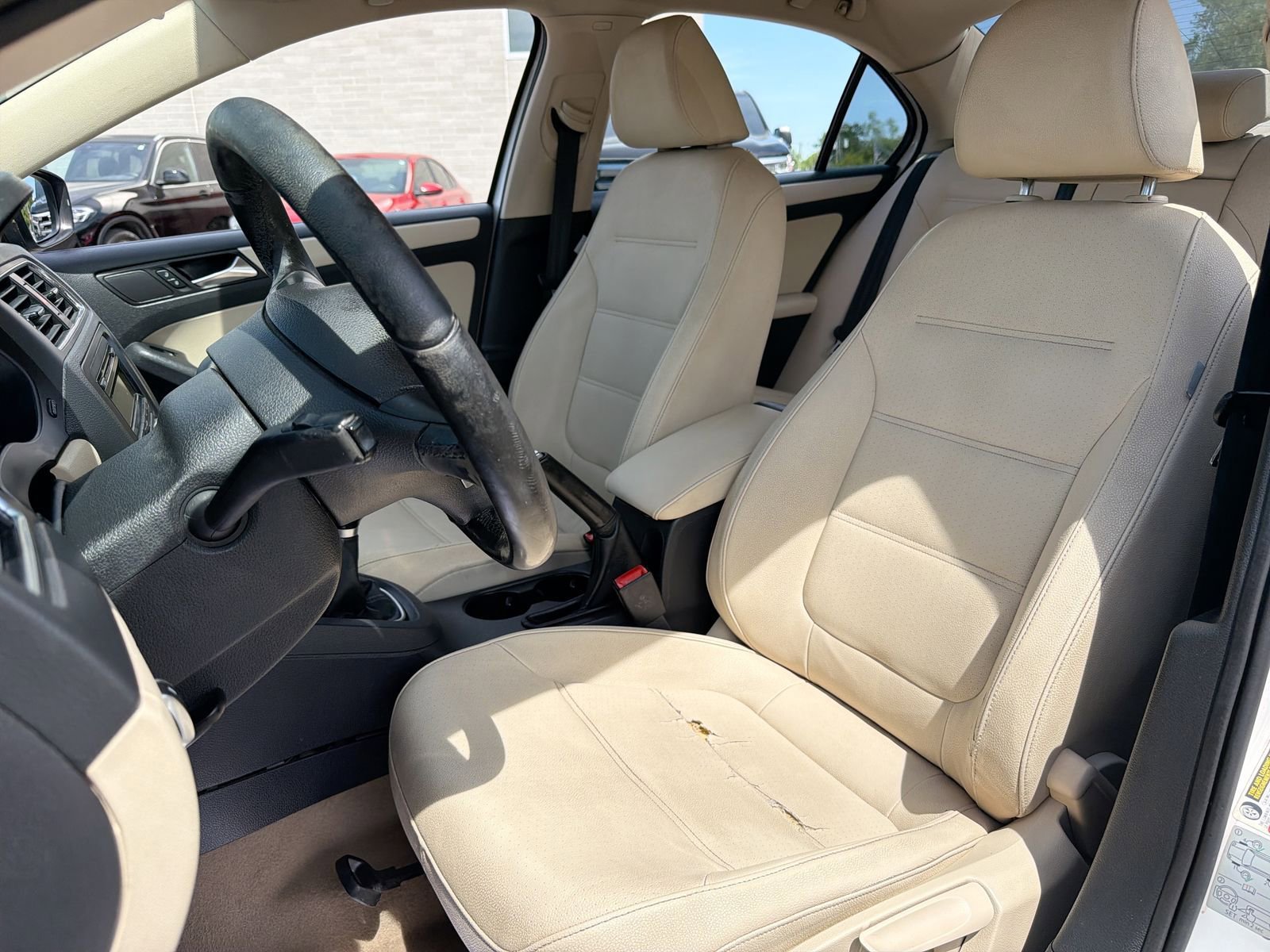 Used 2011 Volkswagen Jetta SE FWD image 17