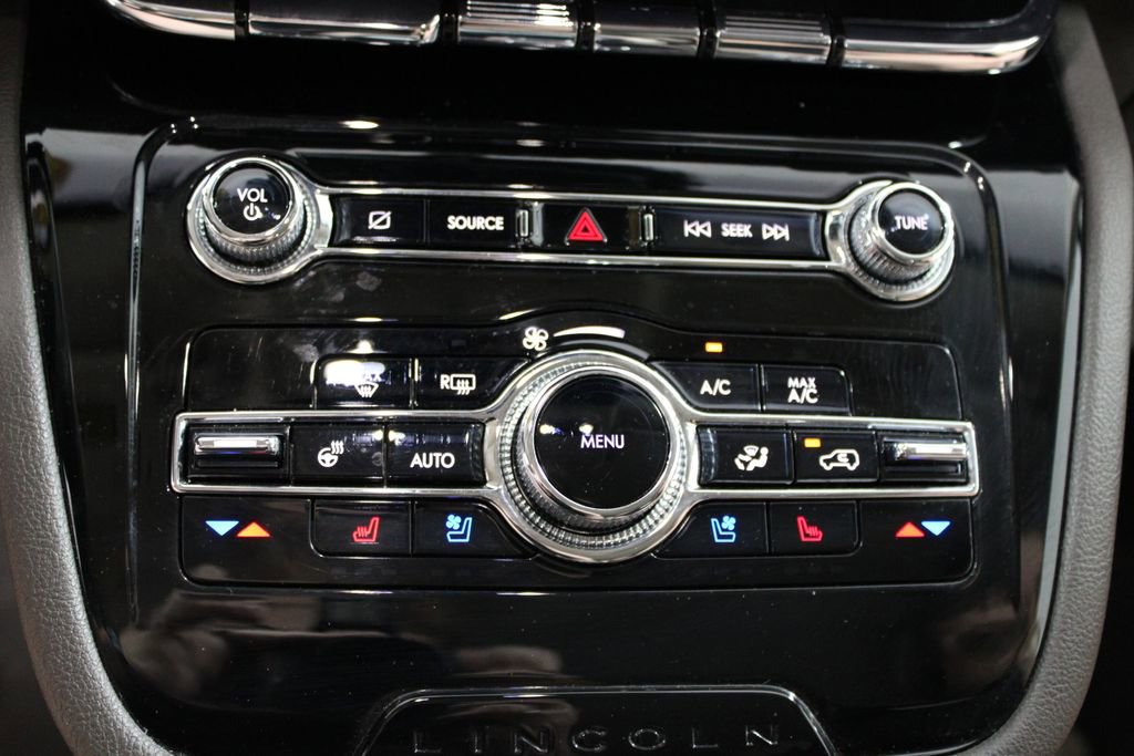 Used 2022 Lincoln Corsair AWD w/ Equipment Group 101A image 45