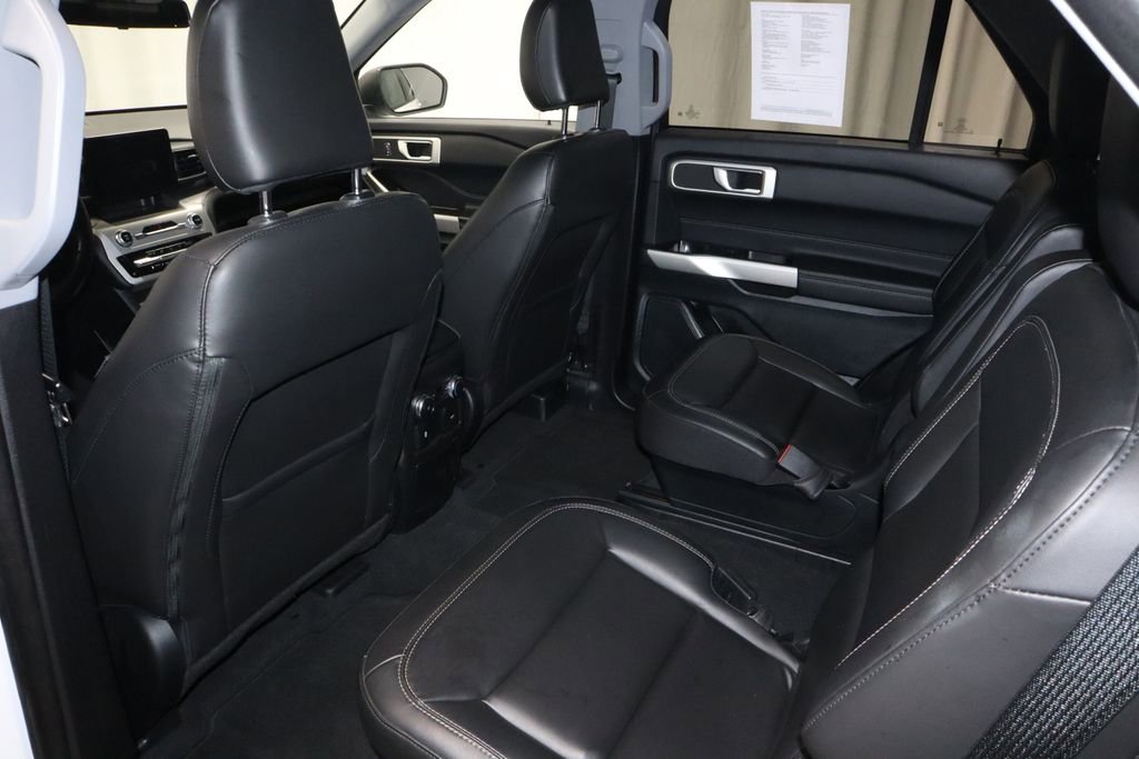 Certified 2022 Ford Explorer XLT w/ Equipment Group 202A image 21