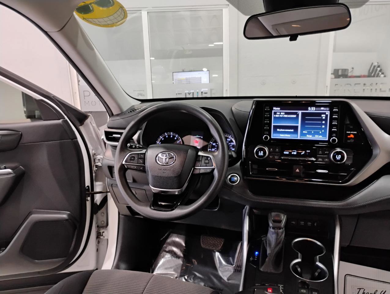 Used 2021 Toyota Highlander L image 73