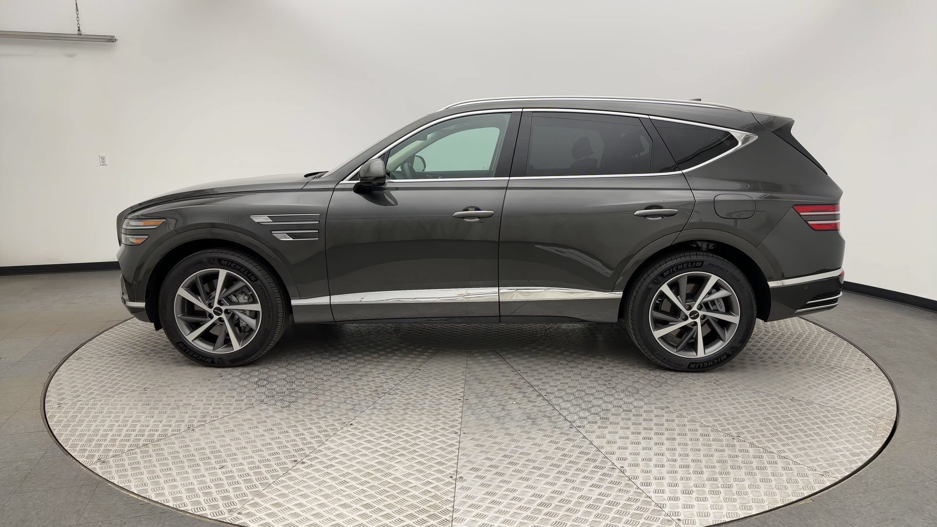 Certified 2026 Genesis GV80 2.5T Advanced AWD/4WD image 5