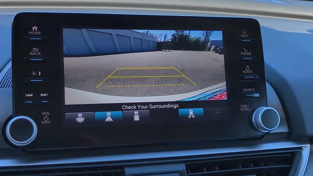 Used 2021 Honda Accord Touring image 17