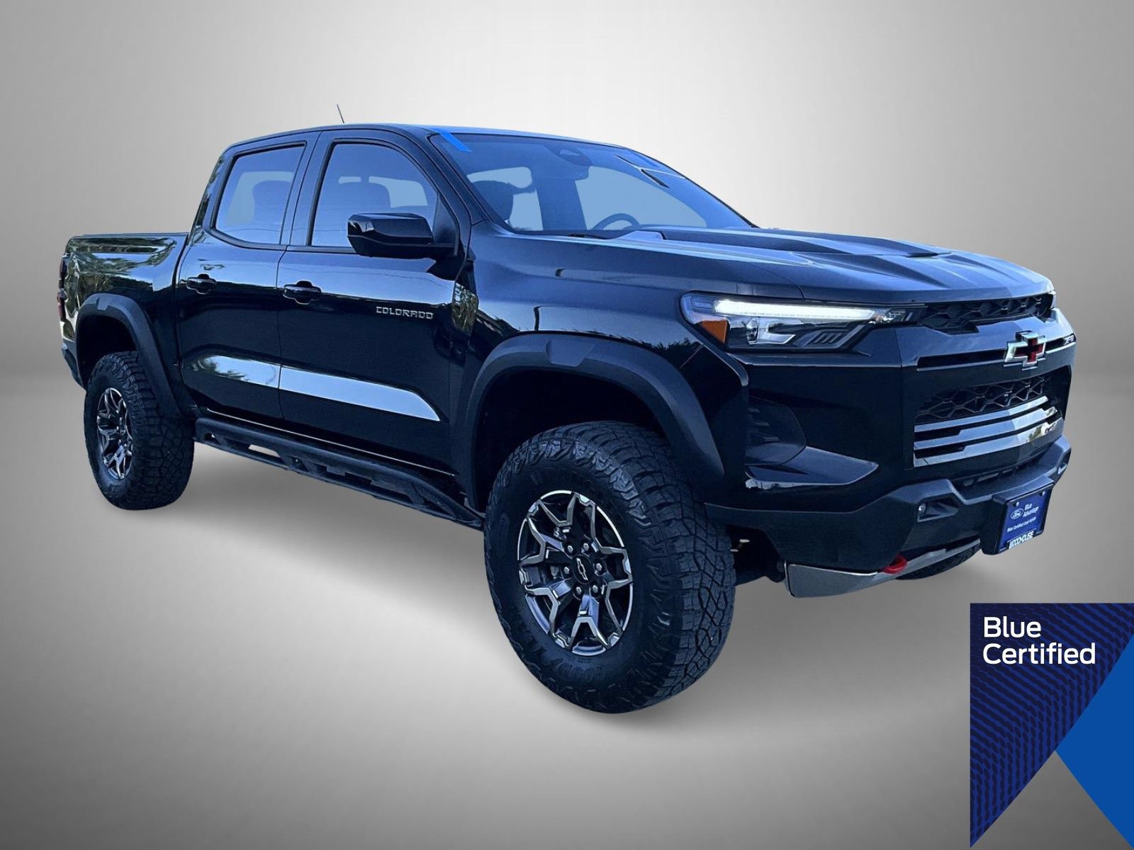 Used 2024 Chevrolet Colorado ZR2 w/ Technology Package AWD/4WD image 3