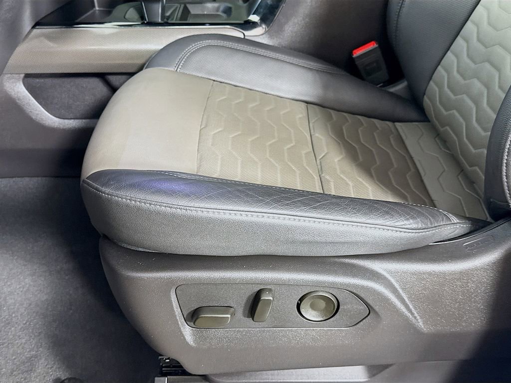 Used 2024 Chevrolet Silverado 1500 ZR2 w/ Technology Package image 22