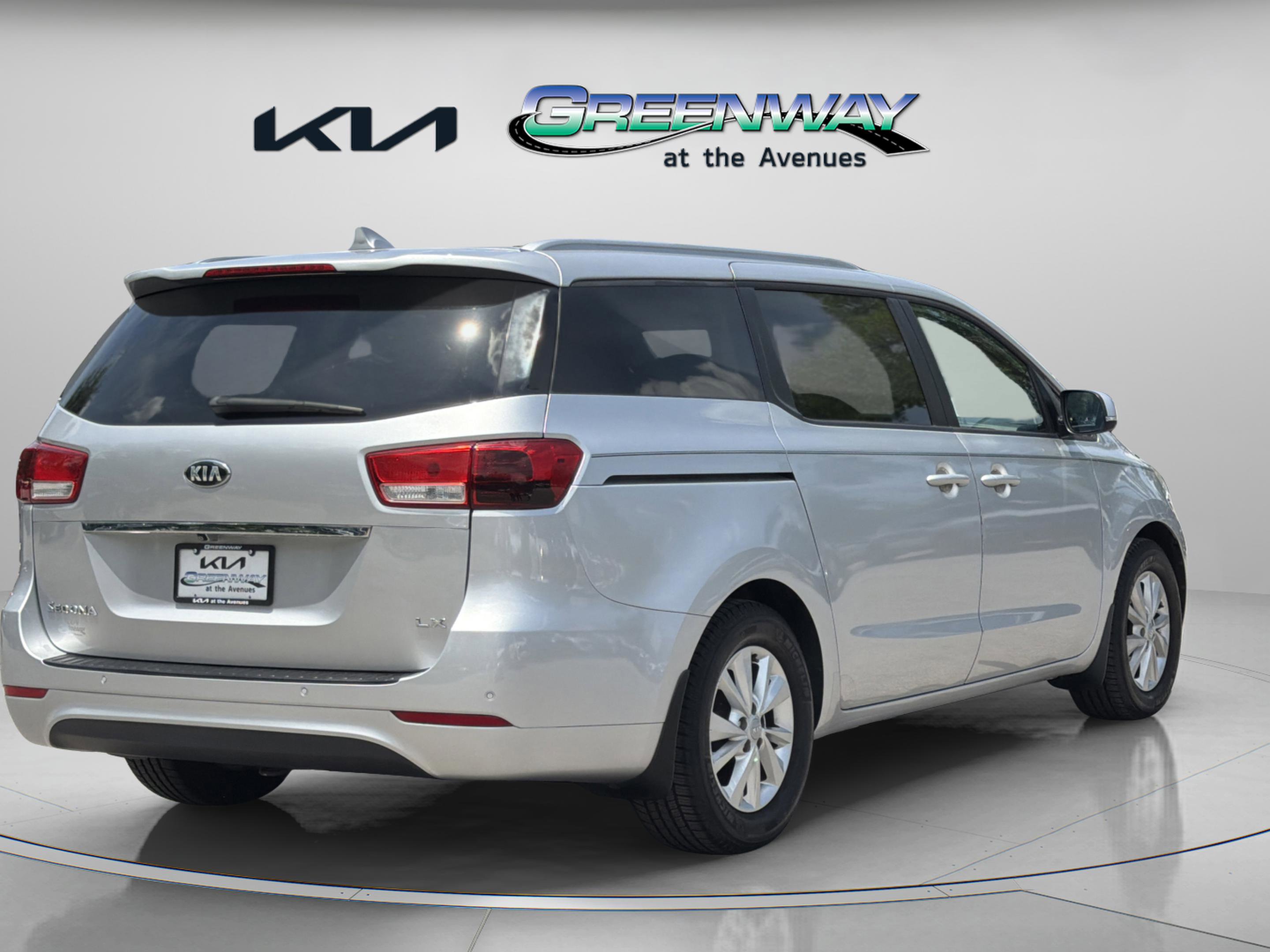 Used 2016 Kia Sedona LX w/ LX Convenience Package FWD image 7