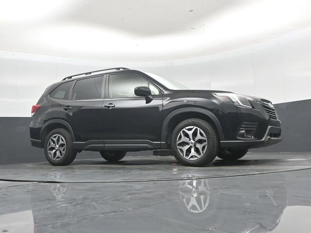 Used 2023 Subaru Forester Premium image 37