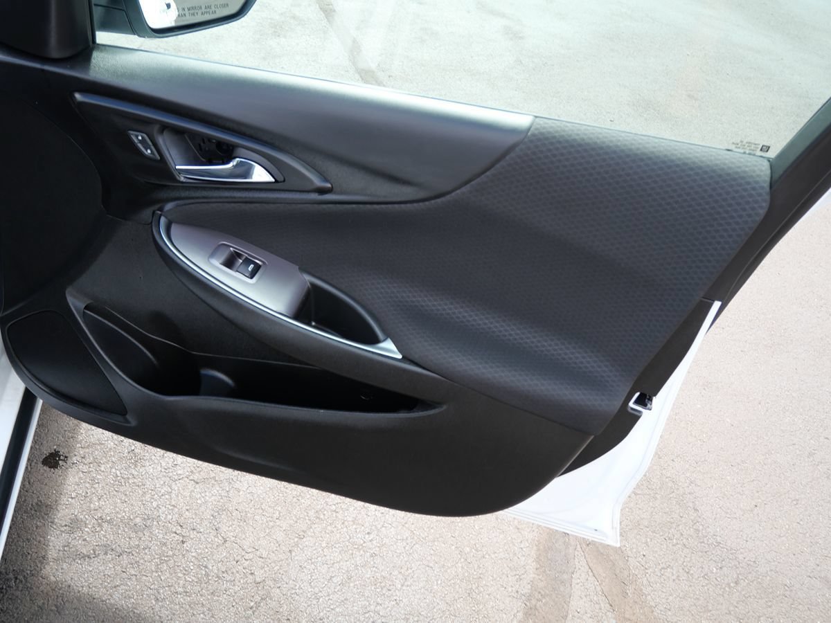 Used 2022 Chevrolet Malibu LT FWD image 31