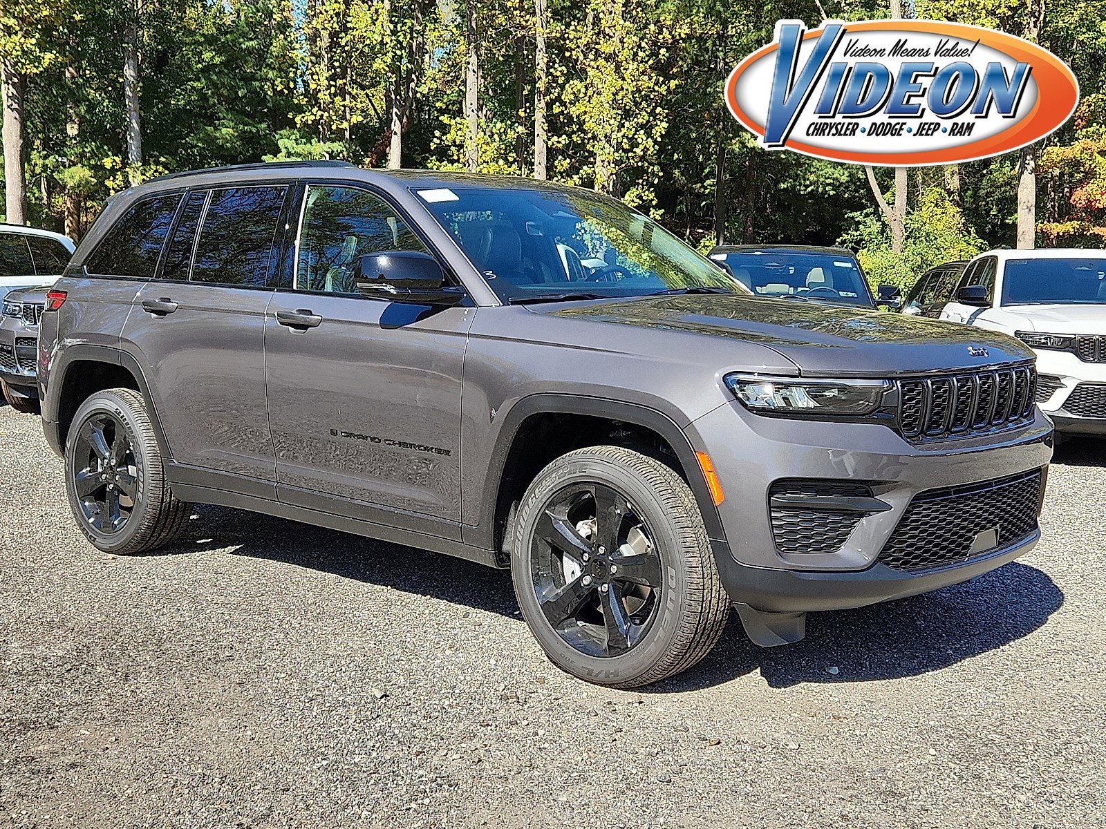 New 2025 Jeep Grand Cherokee Altitude