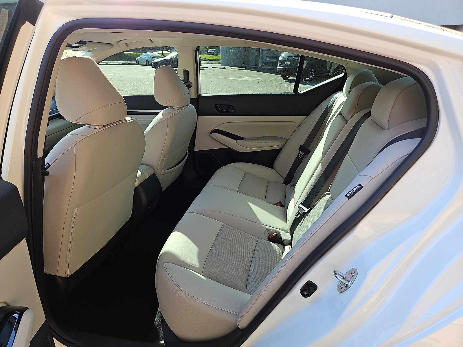 Certified 2023 Nissan Altima 2.5 SV w/ SV Premium Package FWD image 10