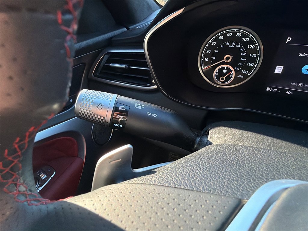 Used 2025 Genesis G70 3.3T Advanced w/ Sport Prestige Package image 39