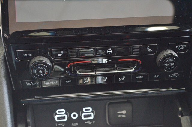 New 2025 Jeep Grand Cherokee Limited w/ Black Appearance Package image 26