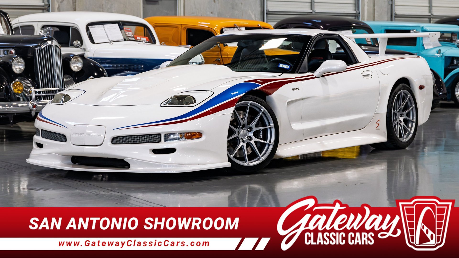 Used 2002 Chevrolet Corvette Z06 w/ Memory Pkg RWD image 1