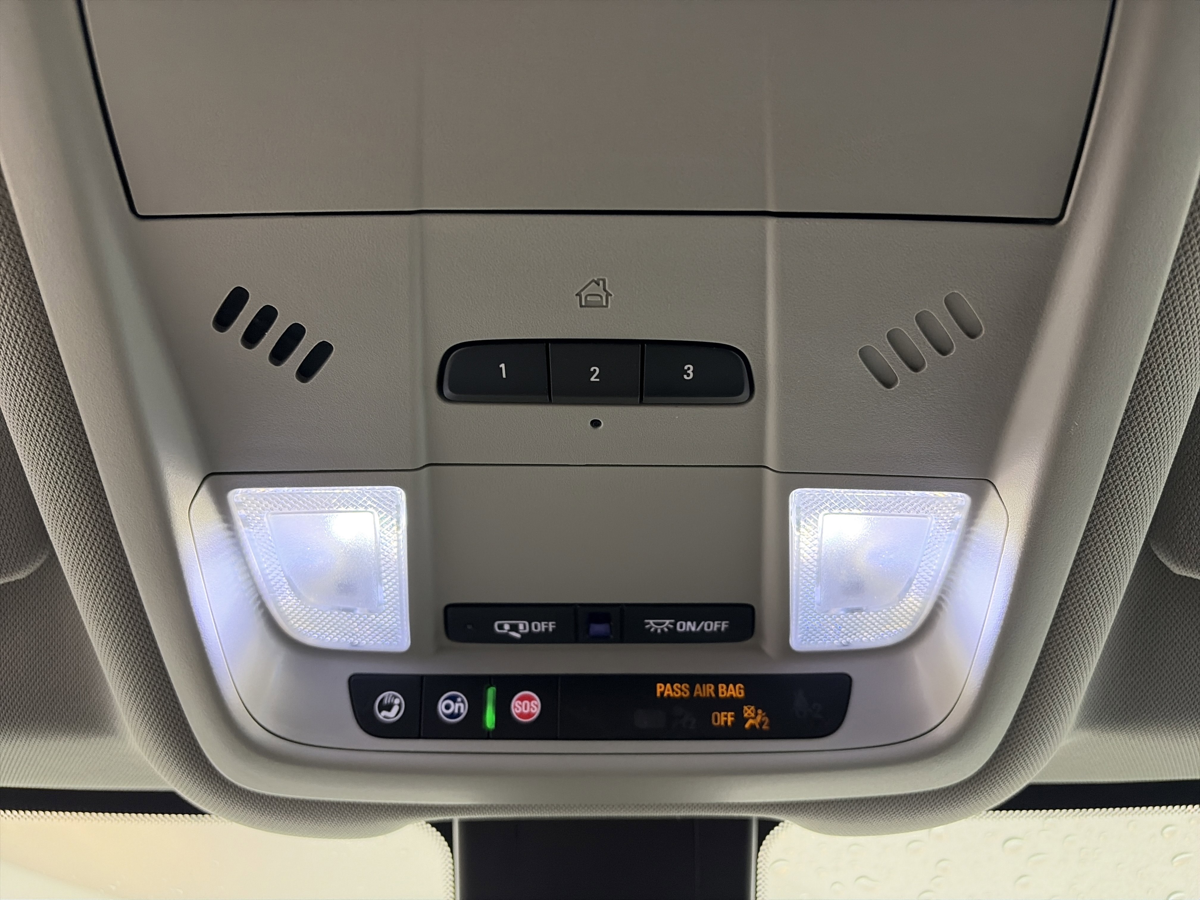 Used 2021 Chevrolet Equinox LT image 31