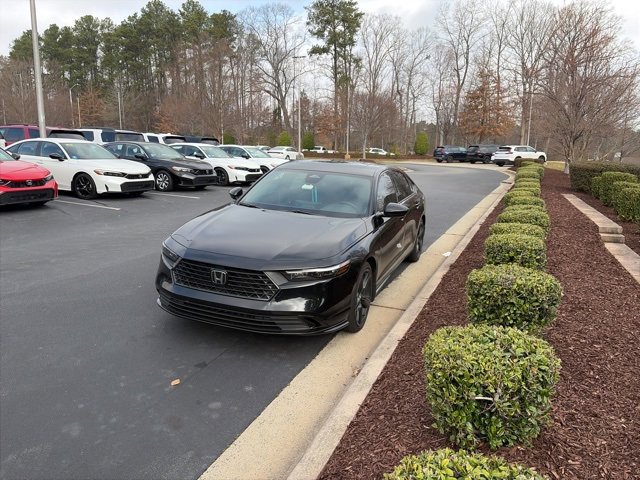 Used 2025 Honda Accord Sport image 12