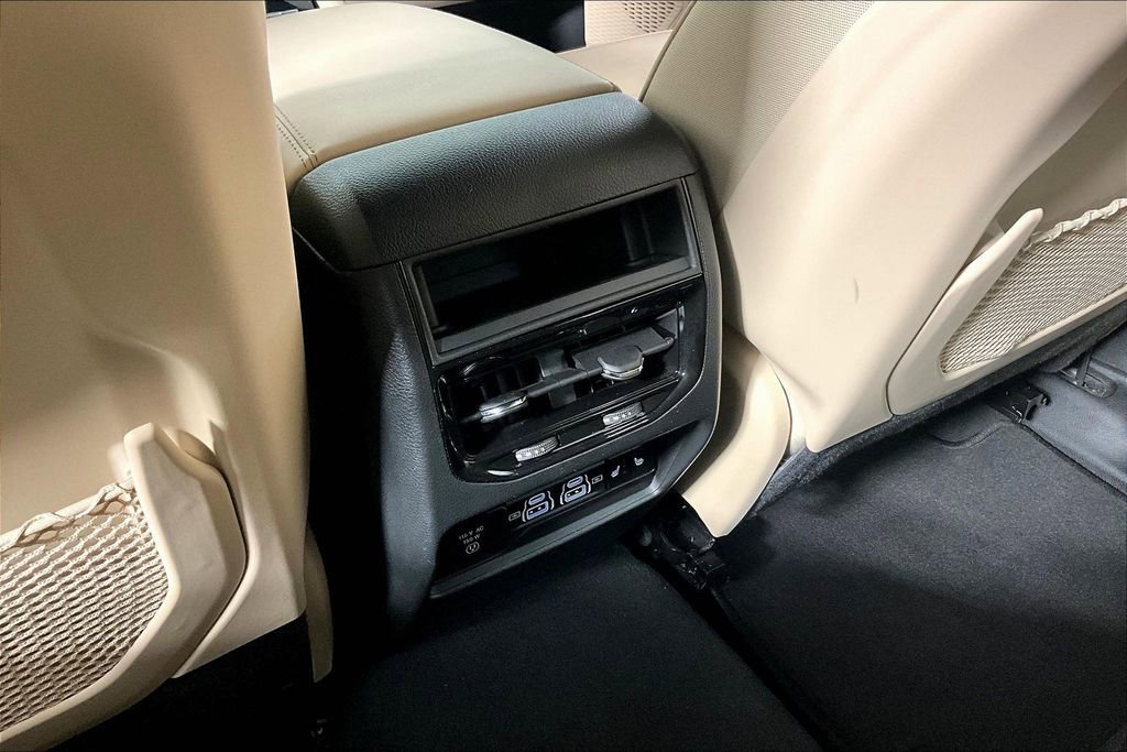 Used 2024 Jeep Grand Cherokee Limited image 35