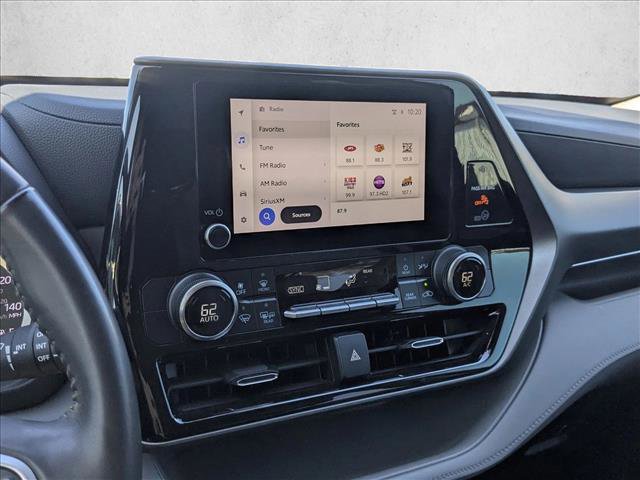 Used 2024 Toyota Highlander LE FWD image 10