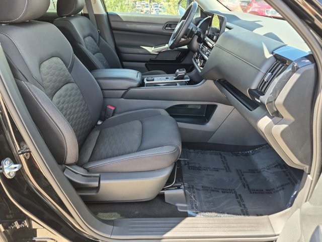Used 2024 Nissan Pathfinder SV AWD/4WD image 22