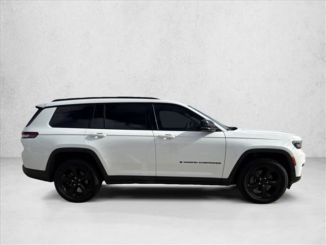 Used 2023 Jeep Grand Cherokee L Laredo AWD/4WD image 4