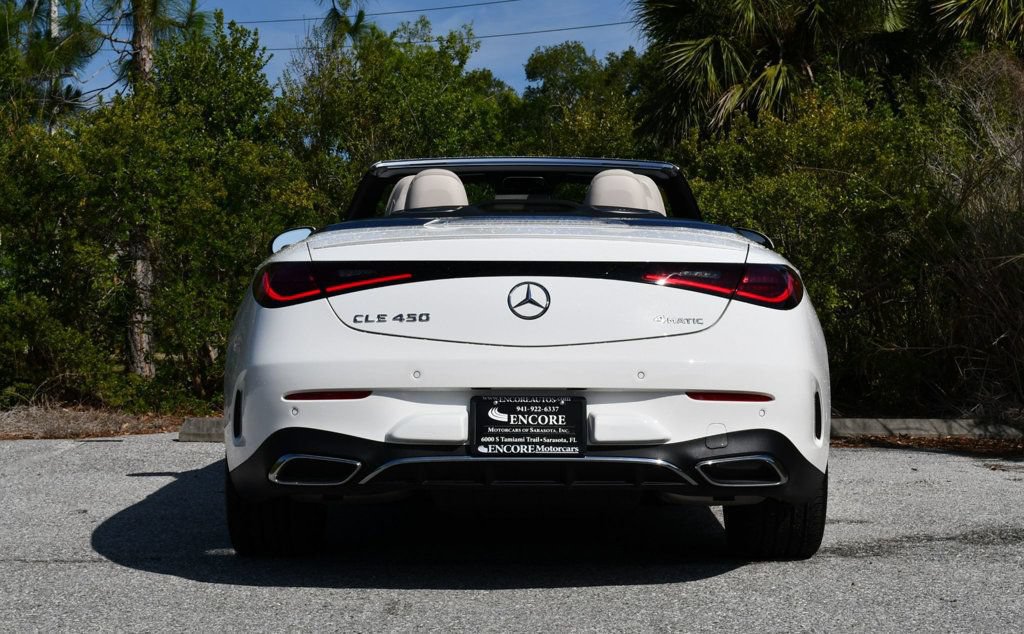 Used 2024 Mercedes-Benz CLE 450 4MATIC Cabriolet image 38
