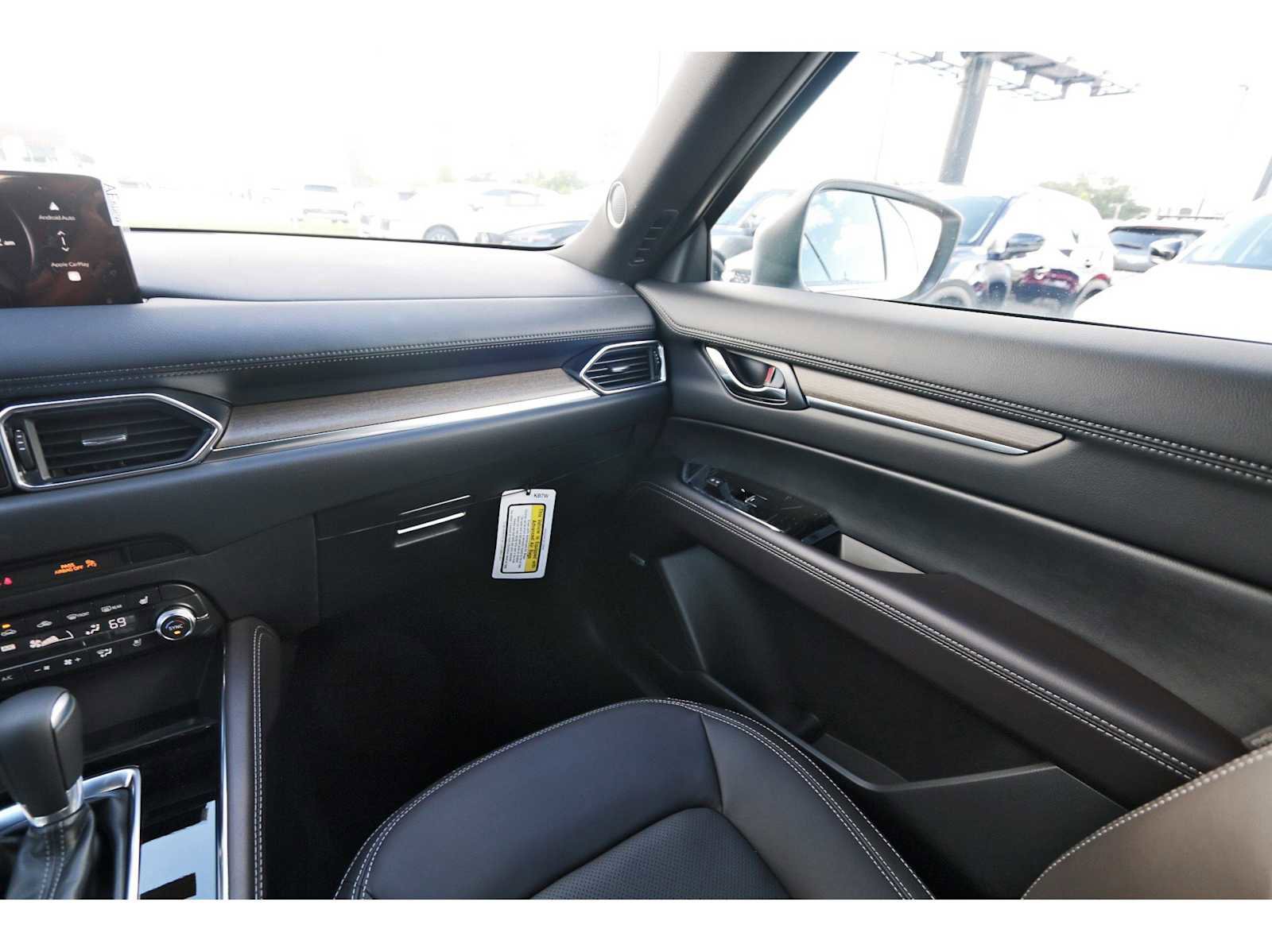 New 2025 MAZDA CX-5 Signature image 8
