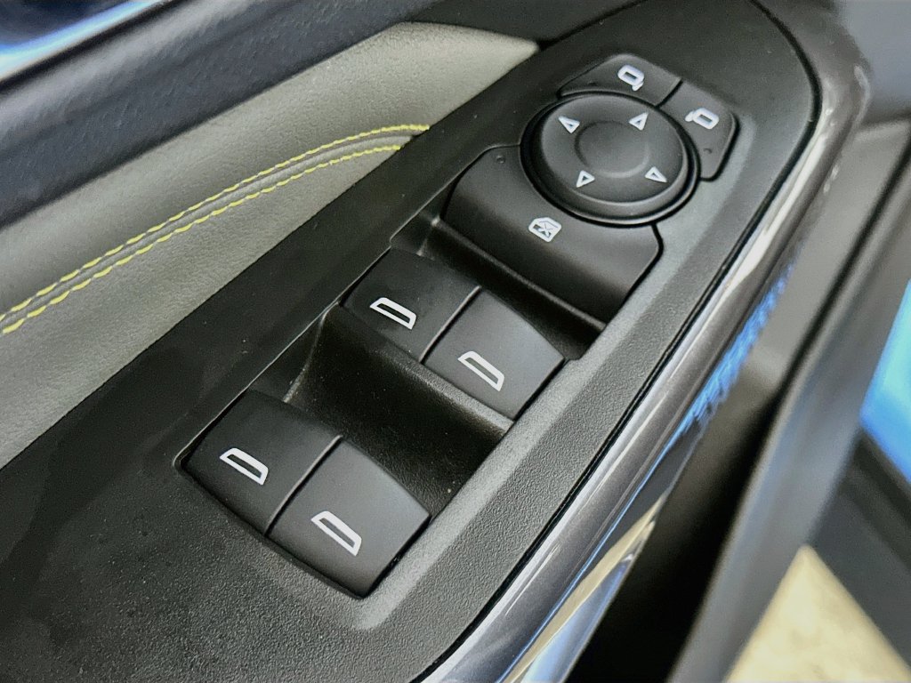 Used 2025 Chevrolet Trax ACTIV FWD image 18
