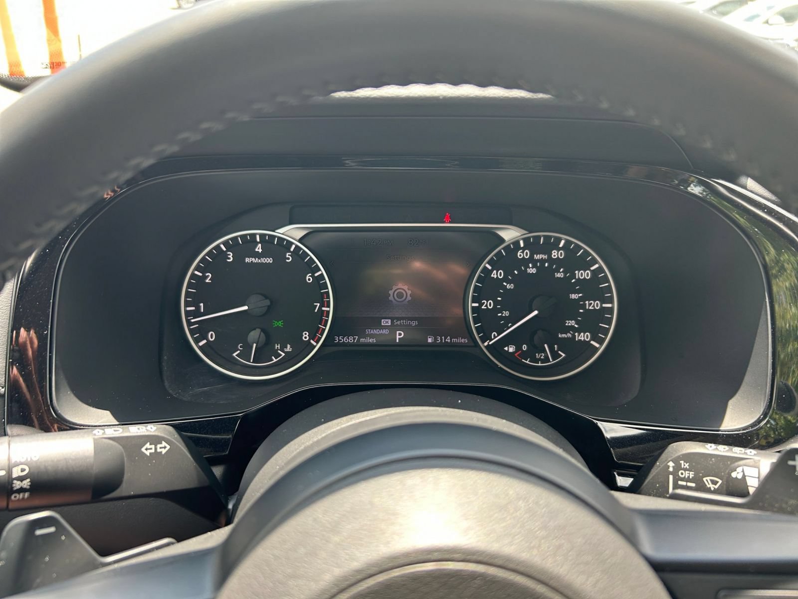 Used 2025 Nissan Pathfinder SV FWD image 37