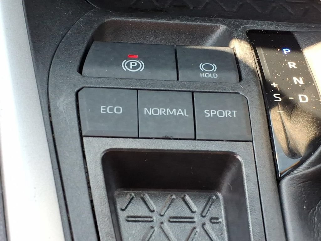 Used 2024 Toyota RAV4 XLE w/ Convenience Package FWD image 26