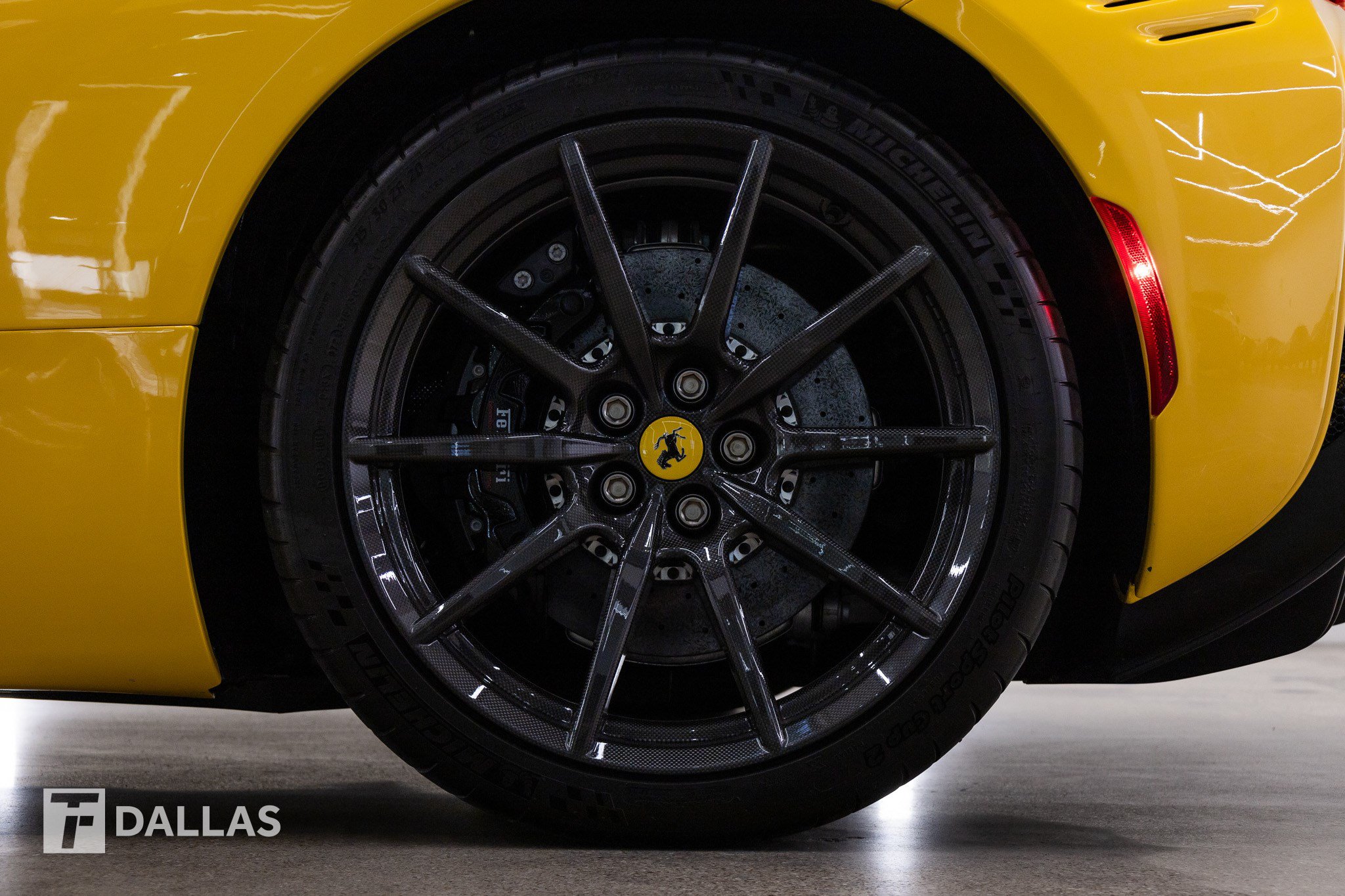 Used 2024 Ferrari SF90 Spider AWD/4WD image 8