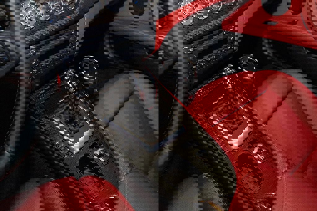 Used 2015 BMW Z4 sDrive35is image 10