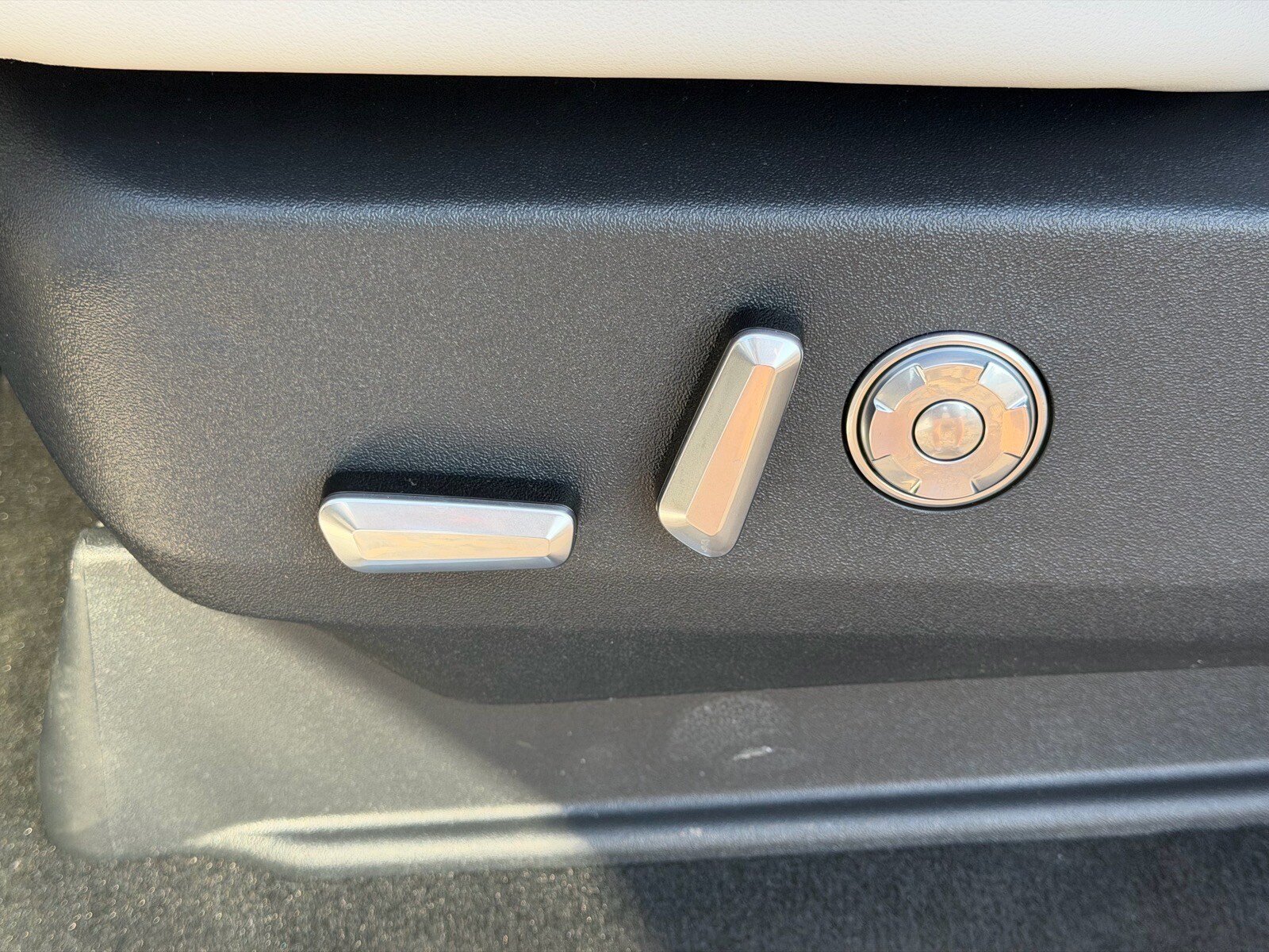 New 2026 Lincoln Navigator Reserve AWD/4WD image 27