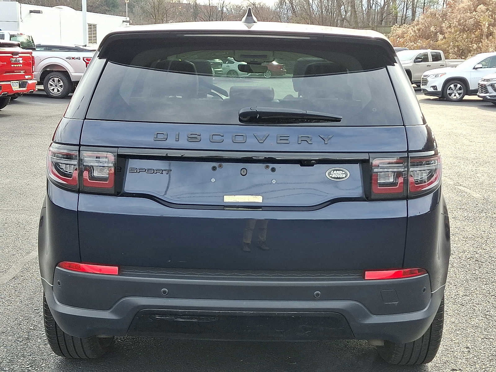 Used 2023 Land Rover Discovery Sport SE image 5